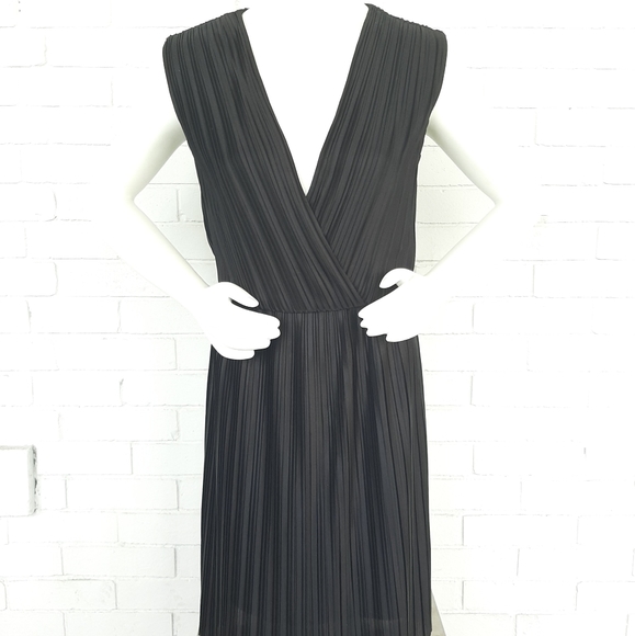 🖤Pleated Dress🖤 - Picture 10 of 12